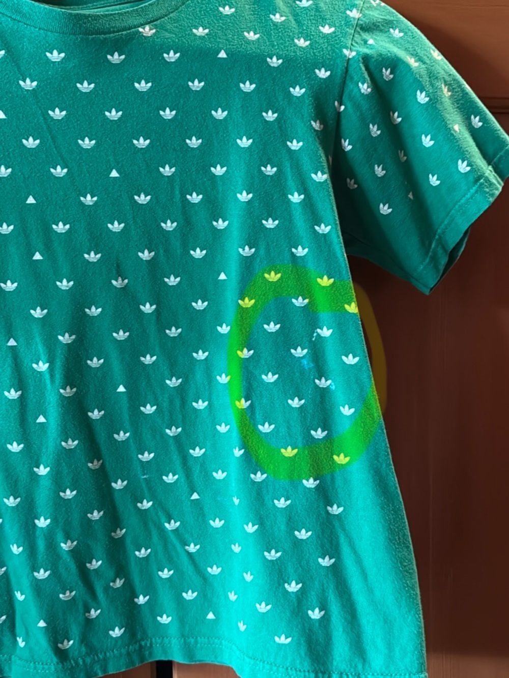 Adidas Green Short Sleeve Crop Tee with Logo Pattern *please read description * - Picture 11 of 11